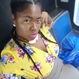 Meet your Posher, Raquel